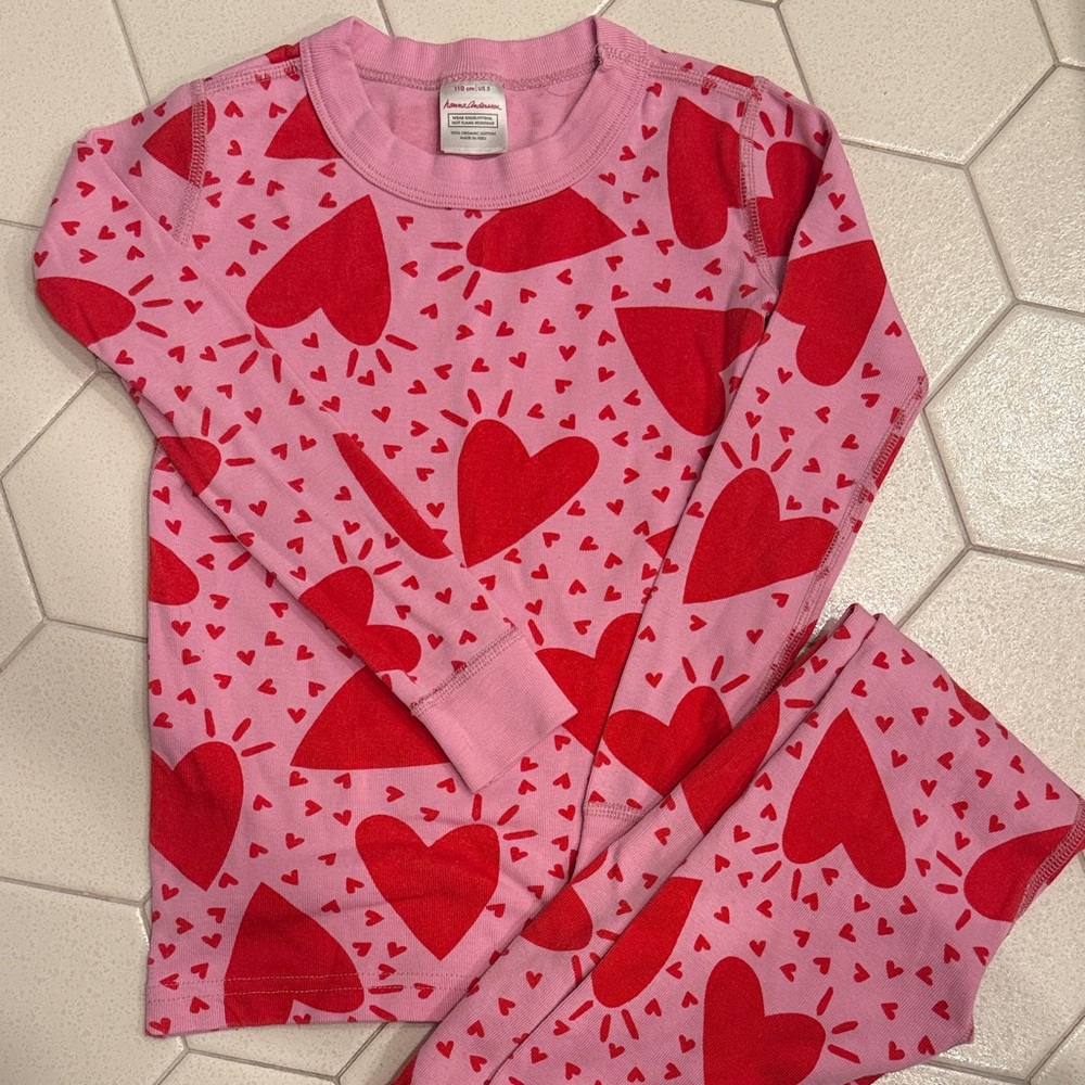 Hanna Andersson Pink and Red Heart Pajama Set